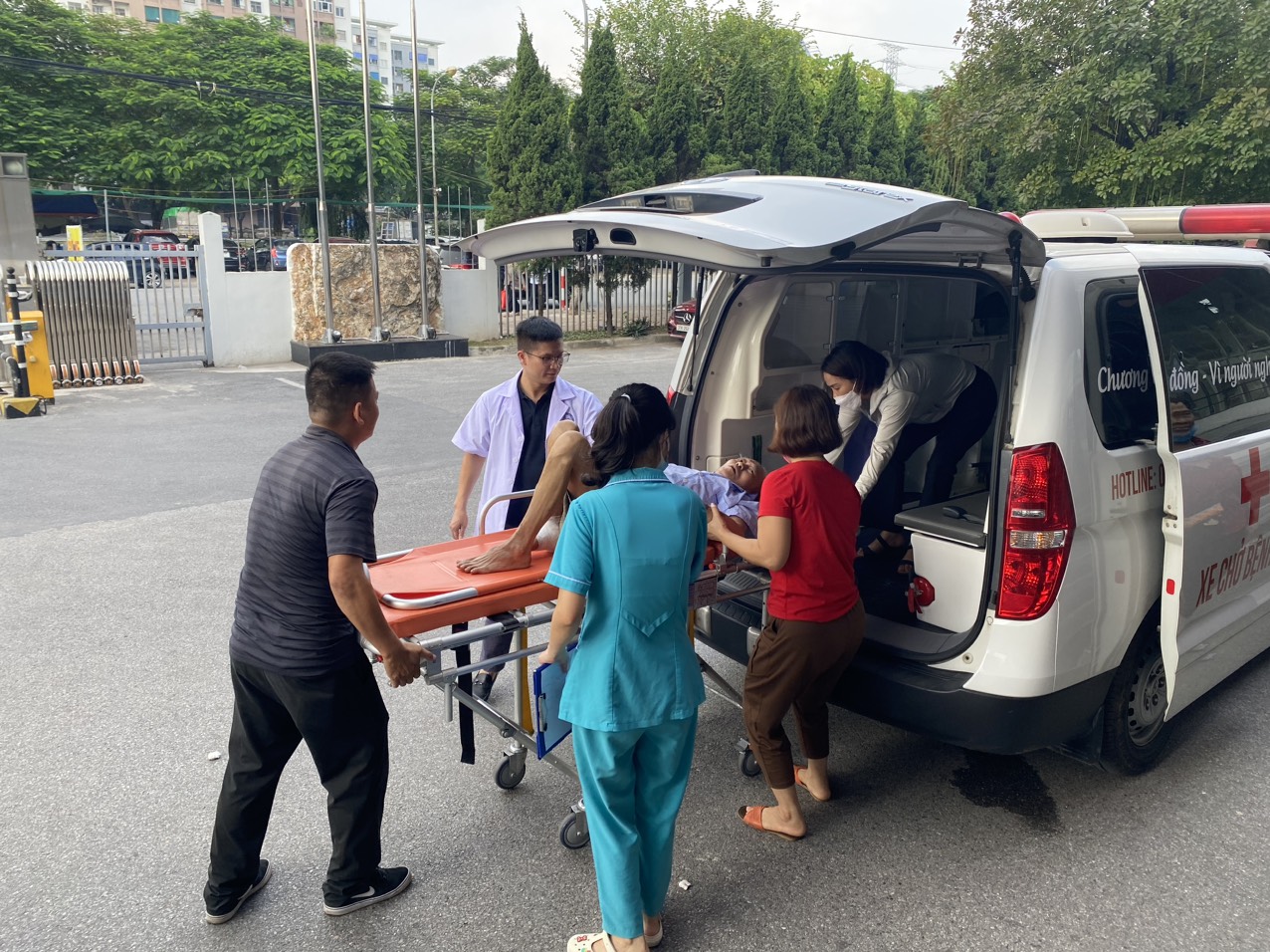 CHUYẾN XE “0 ĐỒNG” DÀNH TẶNG NGƯỜI BỆNH CÓ HOÀN CẢNH KHÓ KHĂN TẠI KING88 - Nền tảng cá cược World Cup 2026 chính thức