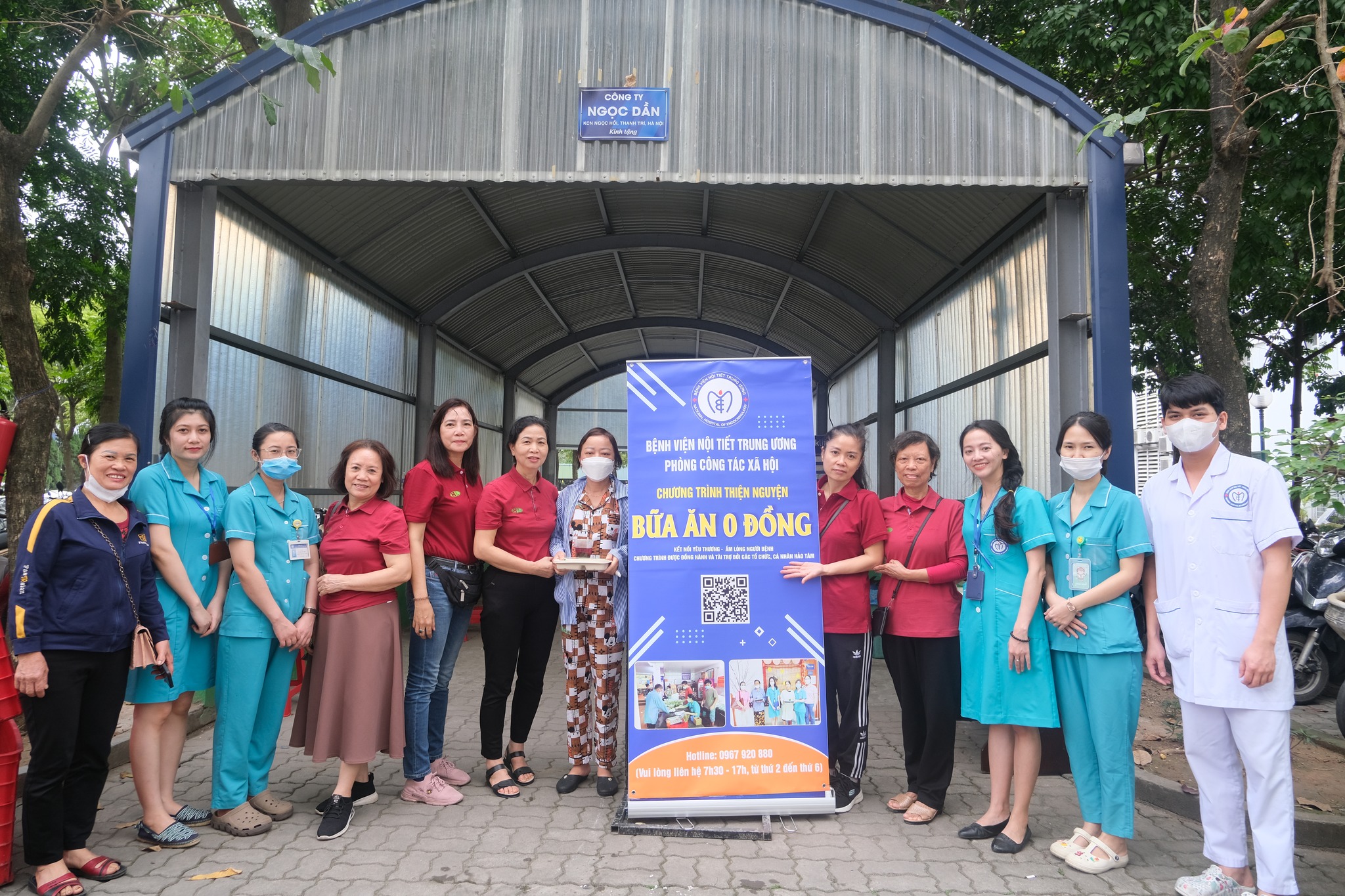 Phòng công tác xã hội KING88 - Nền tảng cá cược World Cup 2026 chính thức đồng hành hỗ trợ ngườI bệnh có hoàn cảnh khó khăn
