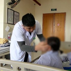LẠM DỤNG CÁC CHẾ PHẨM KHÔNG RÕ NGUỒN GỐC NHIỀU TRẺ MẮC HỘI CHÚNG CUSHING