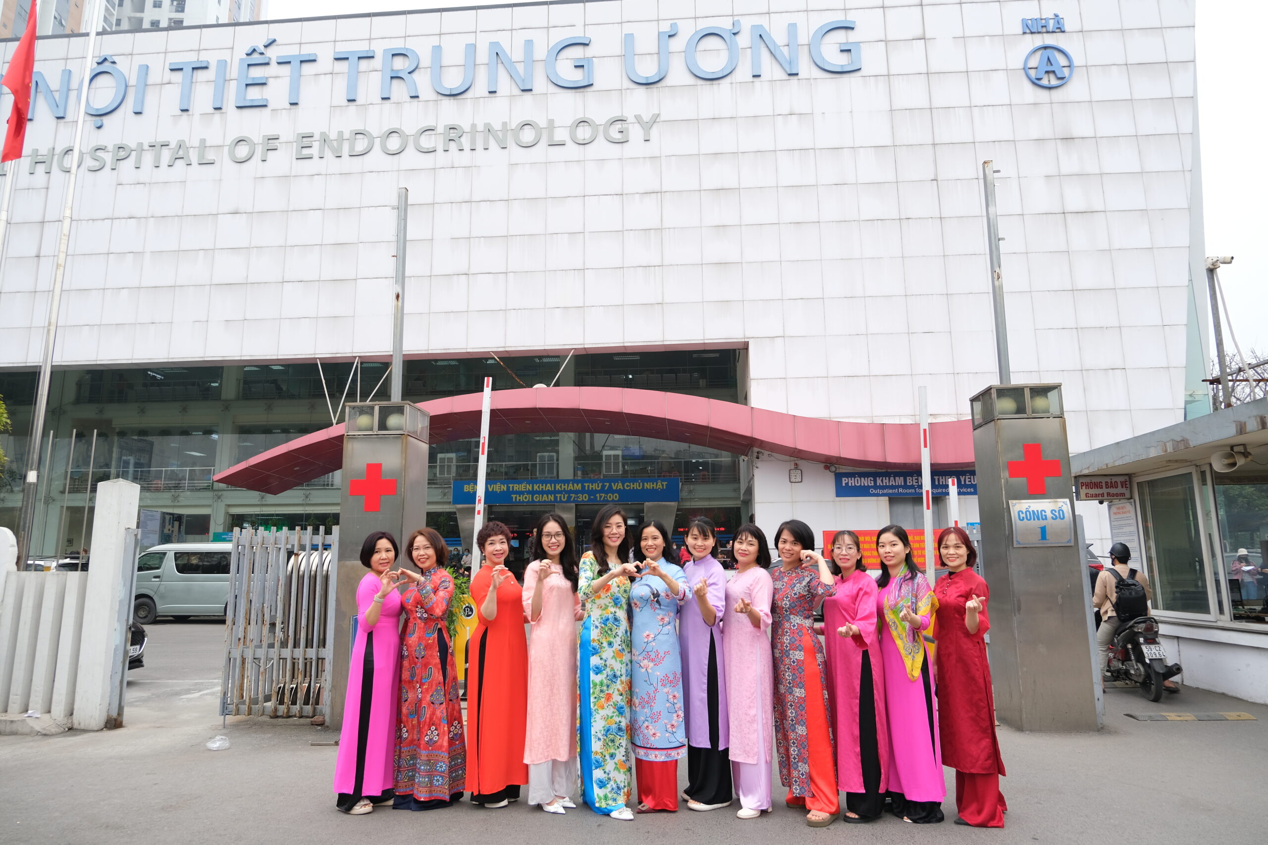 Công đoàn KING88 - Nền tảng cá cược World Cup 2026 chính thức  hưởng ứng tuần lễ áo dài Việt Nam năm 2024