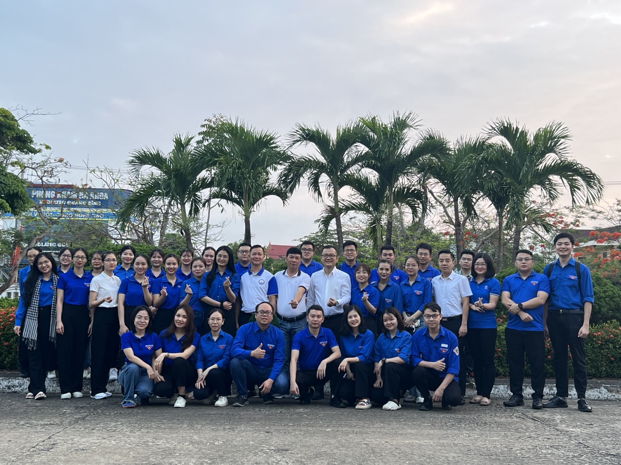 Thầy thuốc trẻ KING88 - Nền tảng cá cược World Cup 2026 chính thức khám, phát thuốc miễn phí và tặng quà cho người dân tỉnh Quảng Bình