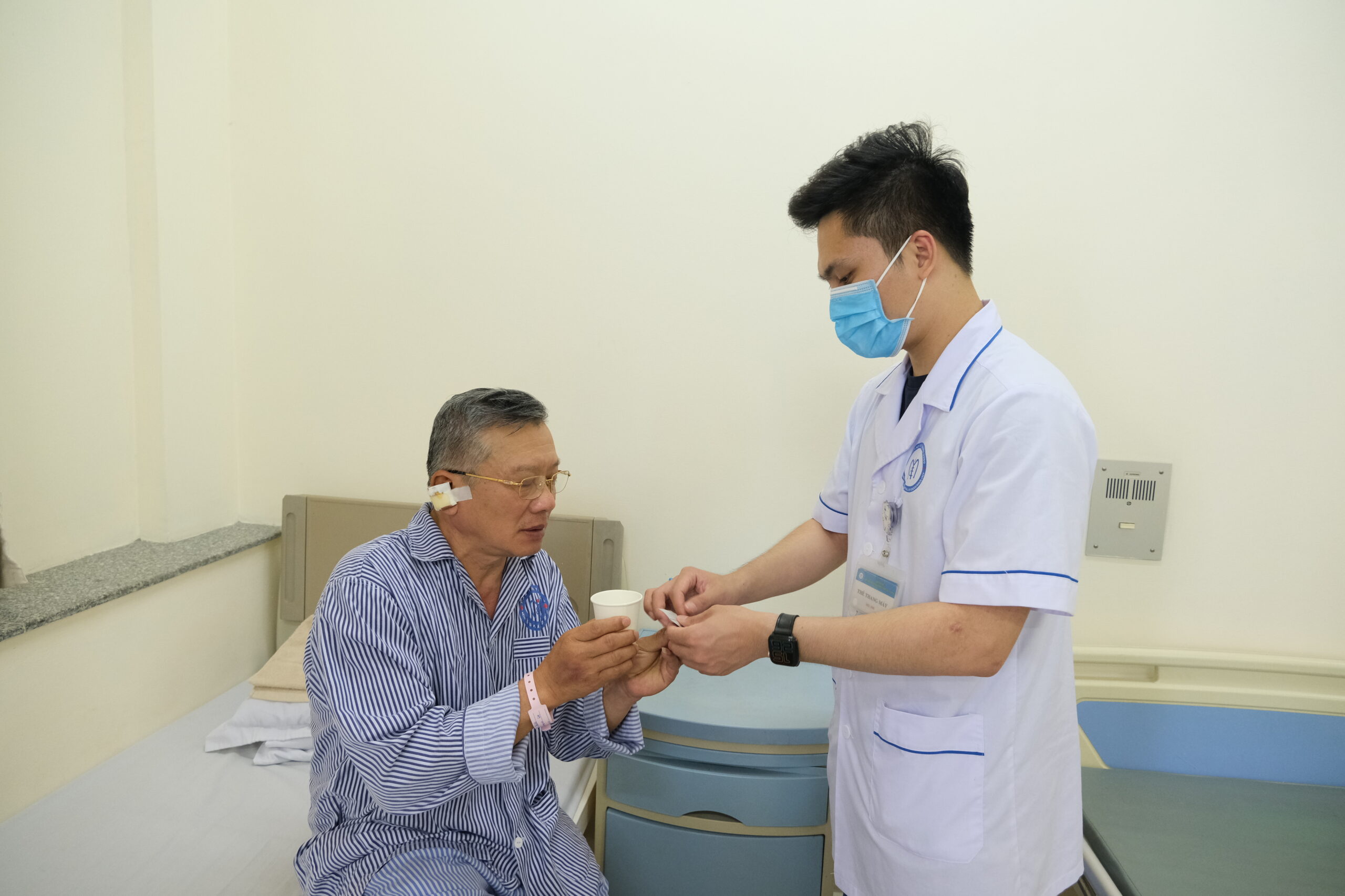 Viêm sụn vành tai – căn bệnh không thể xem thường