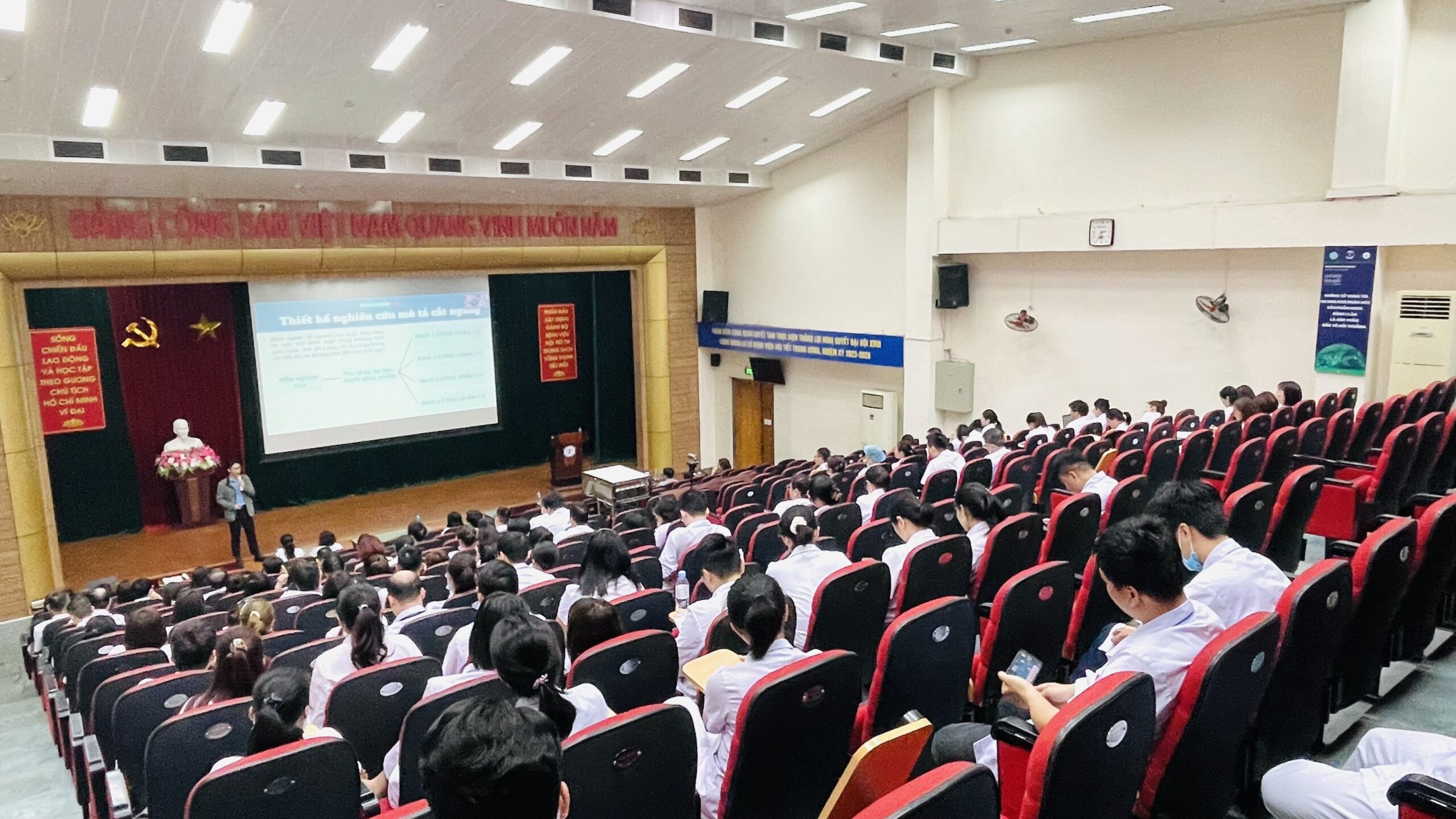 Tổng kết chuỗi đào tạo liên tục “Tổng quan về nghiên cứu khoa học, hướng dẫn viết và công bố khoa học trên tạp chí trong nước và quốc tế”
