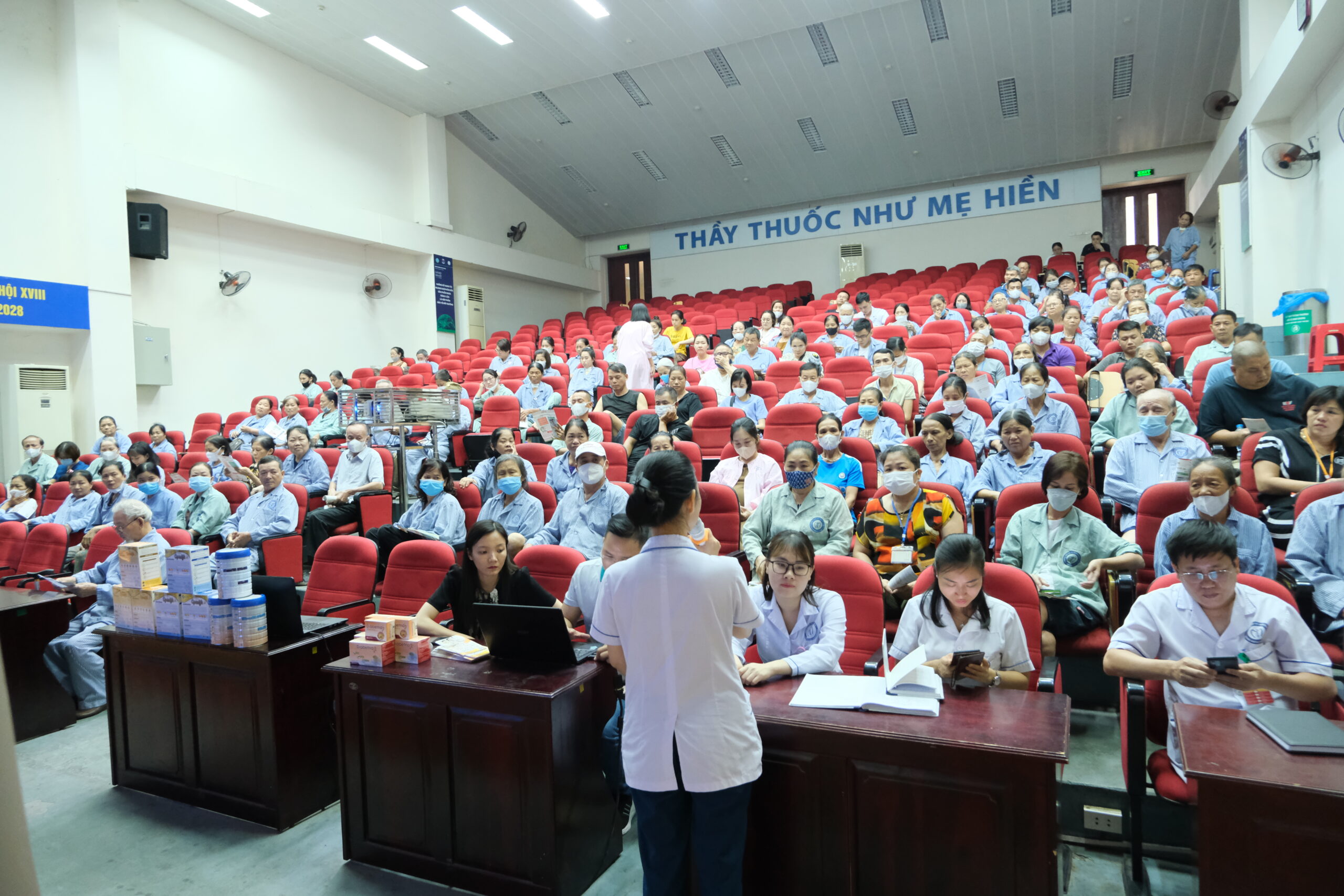 Giáo dục sức khoẻ chủ đề: “ Biến chứng cấp tính đái tháo đường”.