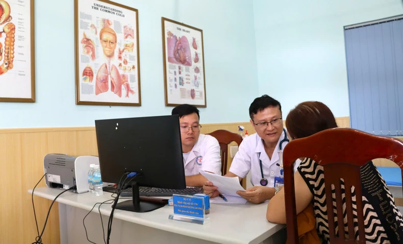 King88 kèo cá cược bóng đá world cup Nội Tiết Trung ương tham gia khám, tư vấn sức khỏe miễn phí cho cán bộ, chiến sĩ Lữ đoàn 101 Hải quân và nhân dân nơi Lữ đoàn đóng quân