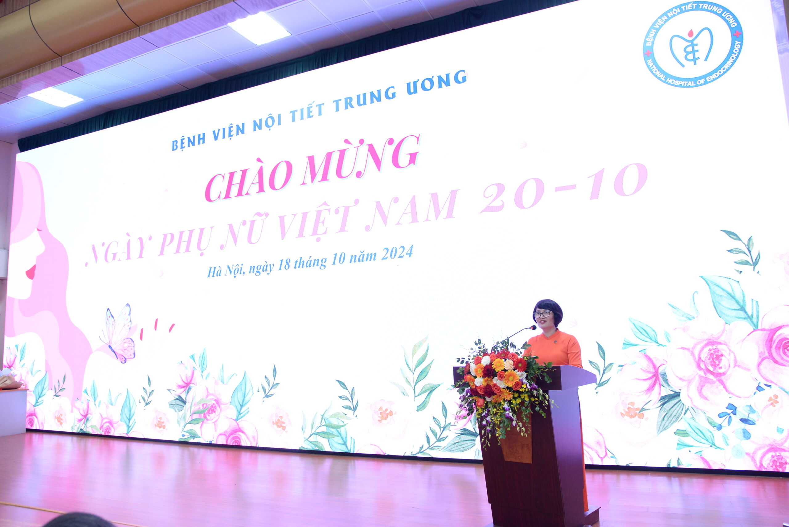 Lễ kỷ niệm ngày phụ nữ Việt Nam 20/10; Kết nạp Đoàn viên công đoàn mới và phát động cuộc thi “Cán bộ công đoàn giỏi” lần thứ nhất