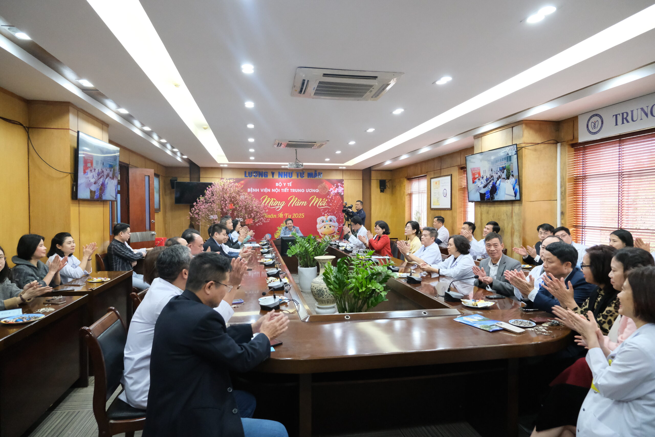 KING88 - Nền tảng cá cược World Cup 2026 chính thức tổ chức giao ban sau kỳ nghỉ Tết Nguyên đán 2025