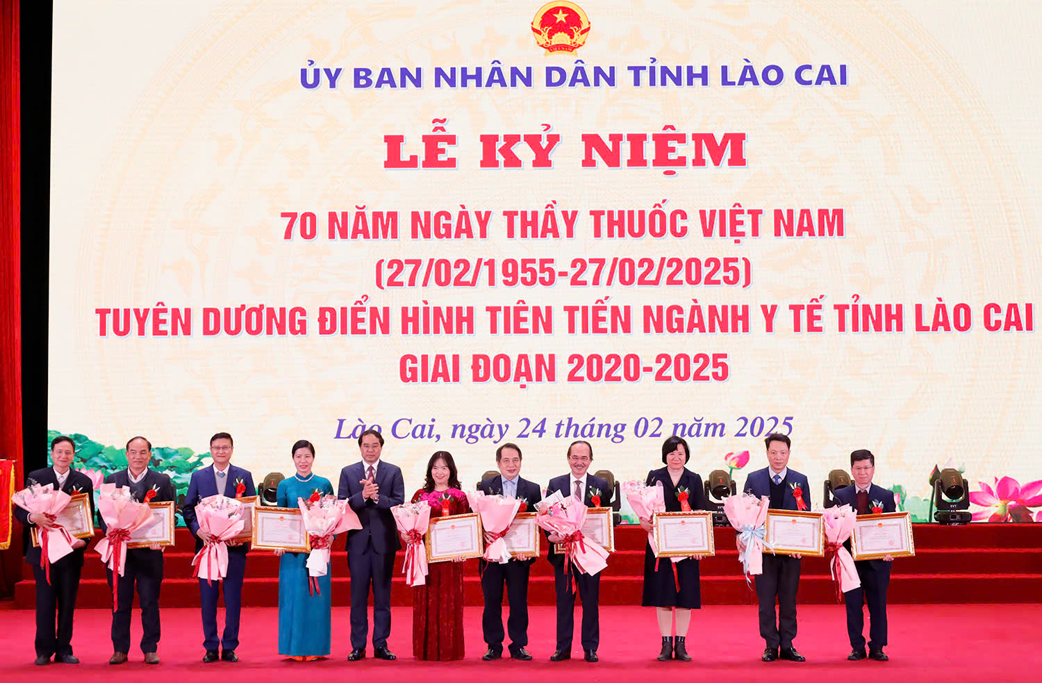 03 cá nhân, tập thể của KING88 - Nền tảng cá cược World Cup 2026 chính thức được tuyên dương điển hình tiên tiến ngành Link Vào Nhà Cái King88.com Cập Nhật tỉnh Lào Cai giai đoạn 2020 – 2025