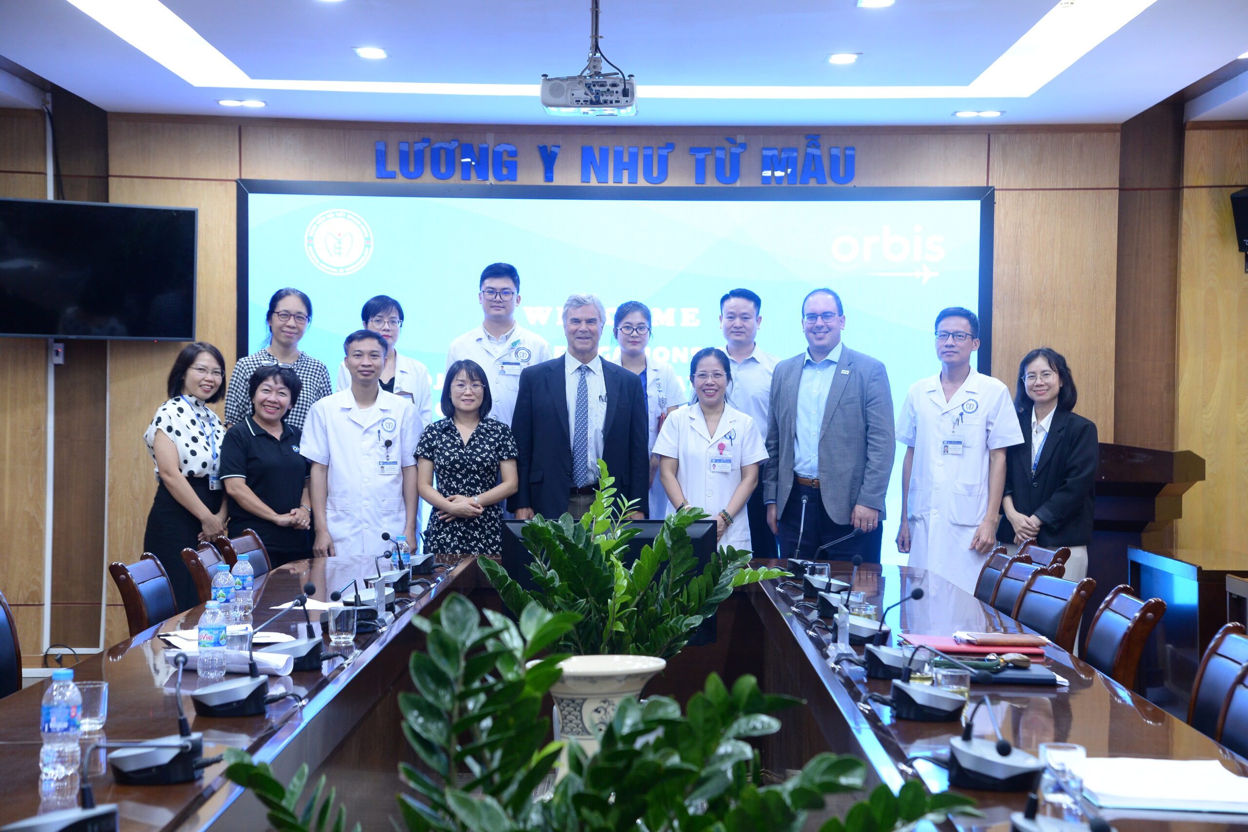 KING88 - Nền tảng cá cược World Cup 2026 chính thức đón Tổ chức Orbis Hoa Kỳ tới tham quan và làm việc